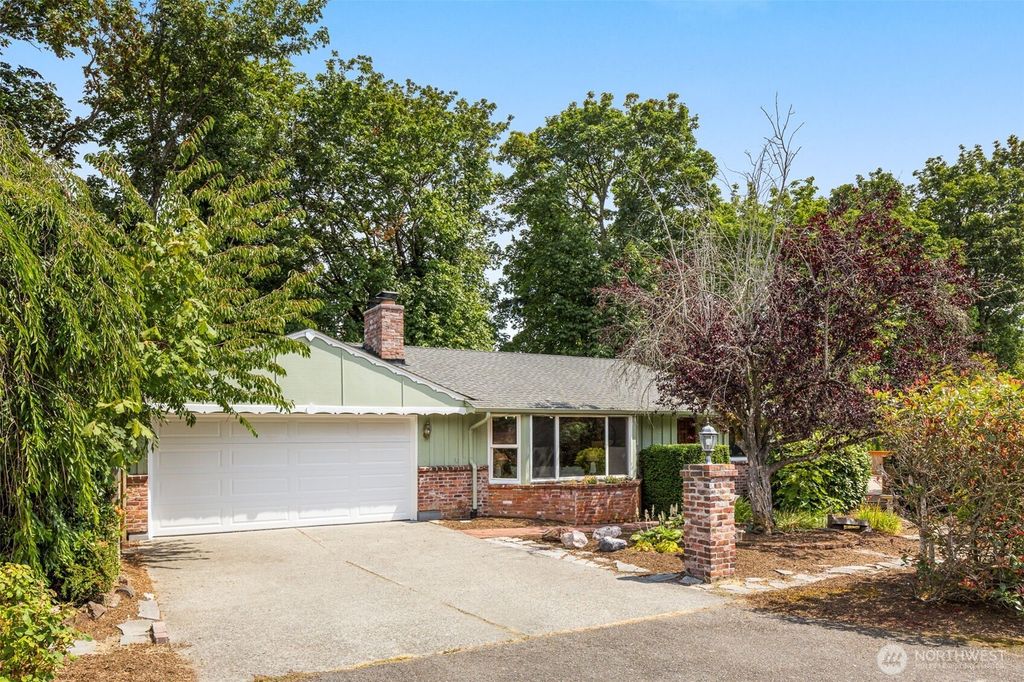 Photo of 18150 60th Place NE, Kenmore, WA 98028 (MLS # 2433951)