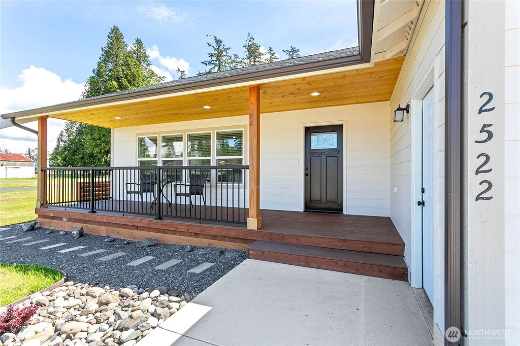 Photo of 2522 Dodd Street, Blaine, WA 98230 (MLS # 2470790)