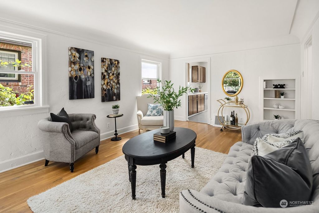 Photo of 117 32nd Avenue E, Seattle, WA 98112 (MLS # 2070356)