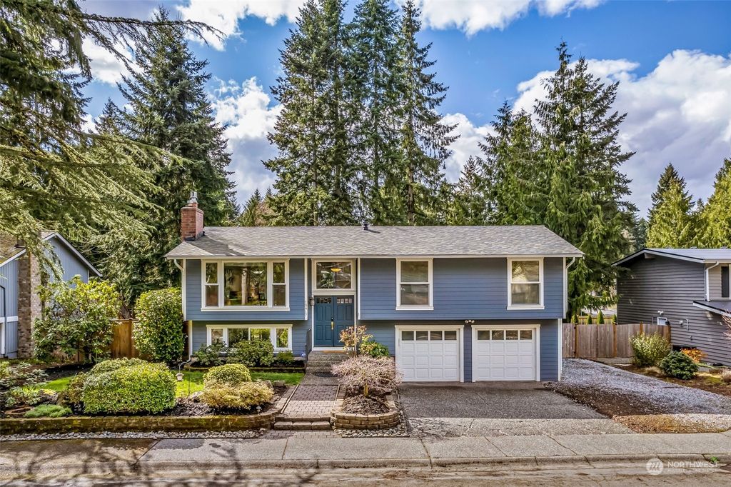 Photo of 10917 166th Place NE, Redmond, WA 98052 (MLS # 2207362)