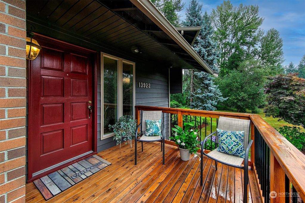 Photo of 13922 Manor Way, Lynnwood, WA 98087 (MLS # 2172948)