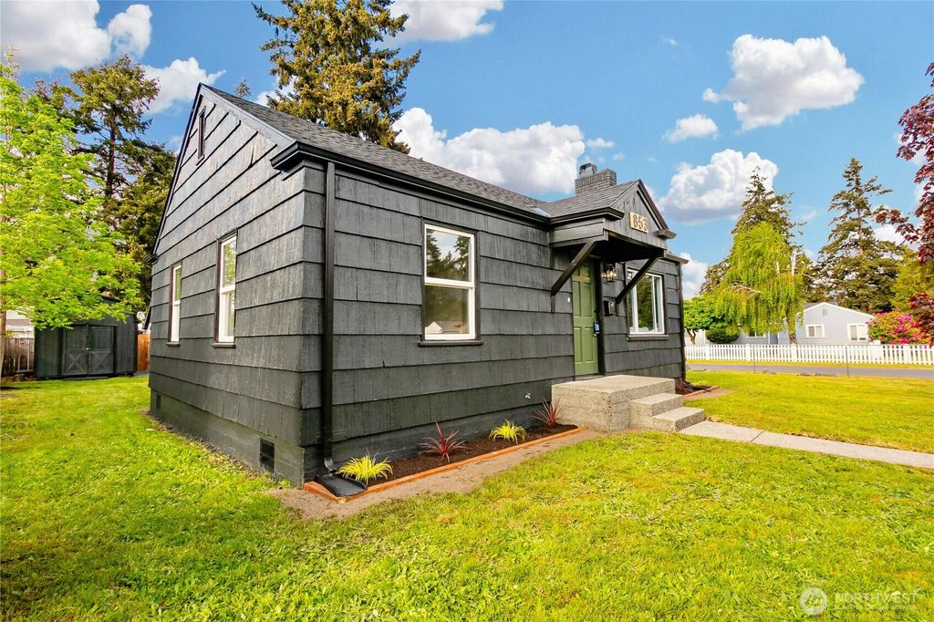 Photo of 853 117th Street S, Tacoma, WA 98444 (MLS # 2524954)