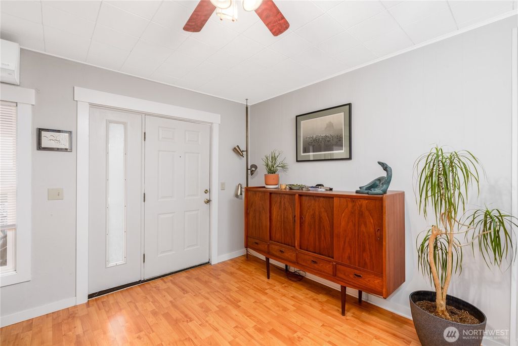 Photo of 1031 W Glenwood St St, Port Angeles, WA 98363 (MLS # 2493848)