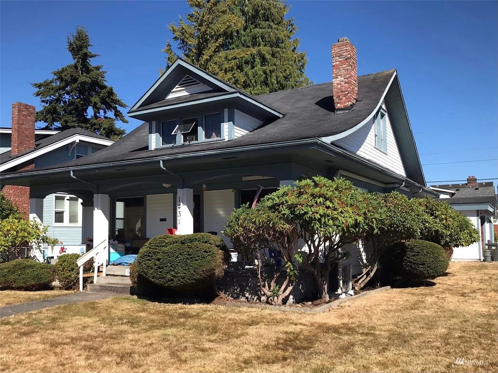 Photo of 1431 Oakes Ave, Everett, WA 98201 (MLS # 1989519)