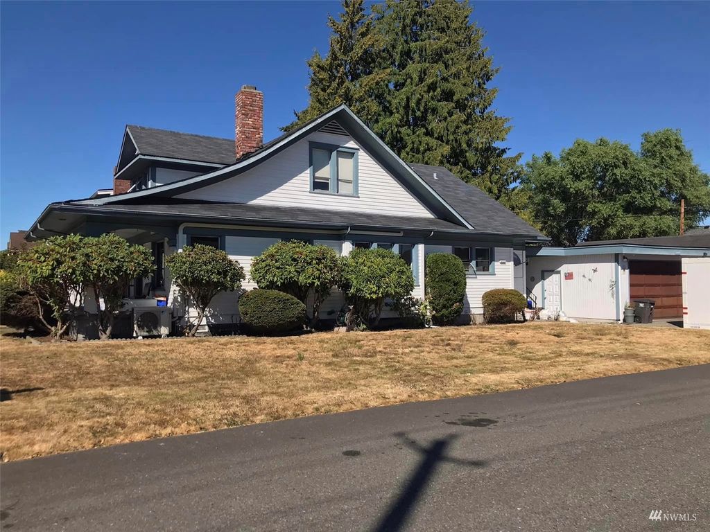 Photo of 1431 Oakes Ave, Everett, WA 98201 (MLS # 1989519)