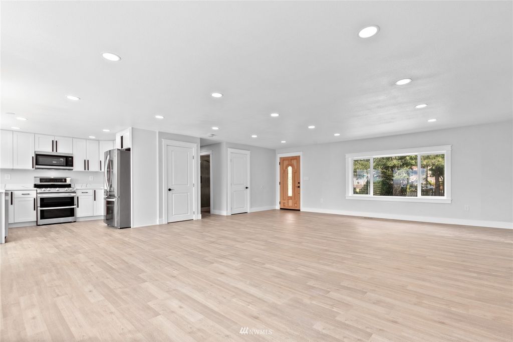 Photo of 19291 Military Road S, SeaTac, WA 98188 (MLS # 1949427)