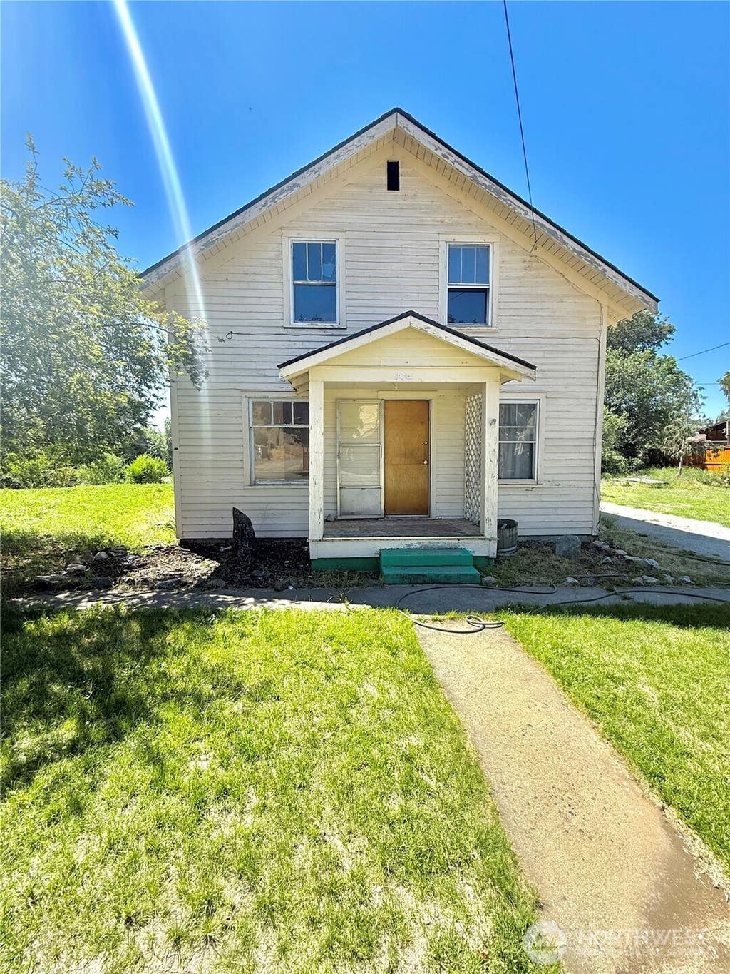 Photo of 224 Bartlett Avenue E, Omak, WA 98841 (MLS # 2542297)