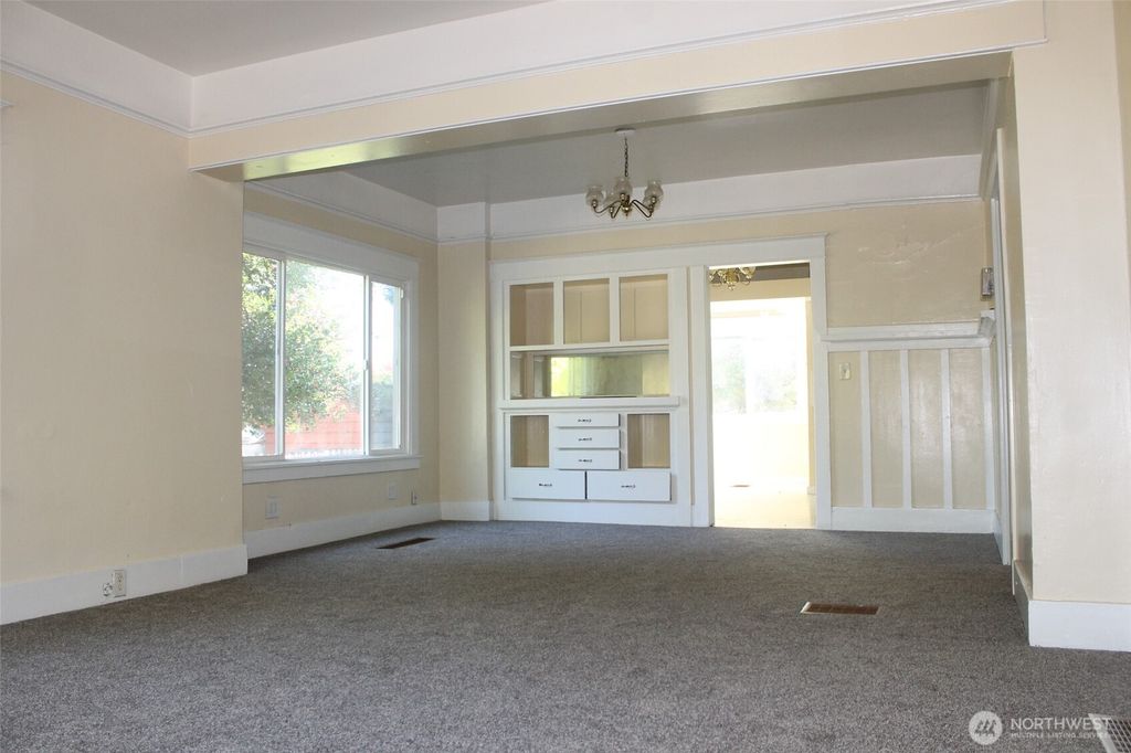 Photo of 4315 Yakima Avenue S, Tacoma, WA 98418 (MLS # 2459608)