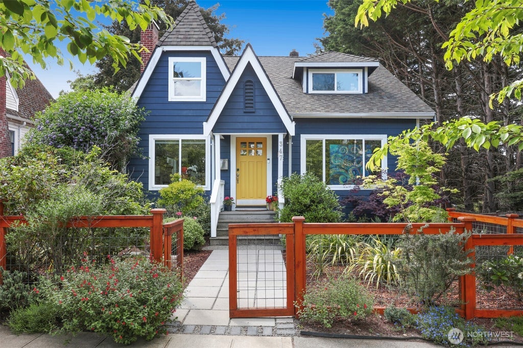 Photo of 347 29th Avenue, Seattle, WA 98122 (MLS # 2554609)