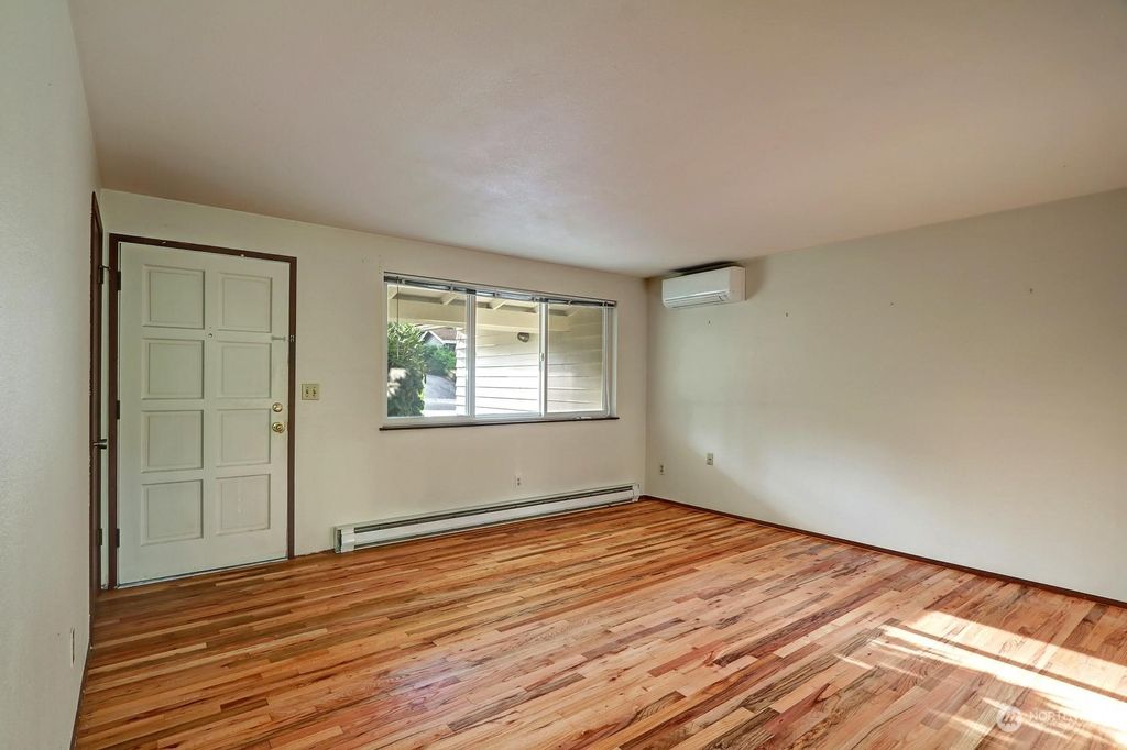 Photo of 19304 92nd Avenue NE, Bothell, WA 98011 (MLS # 2141324)