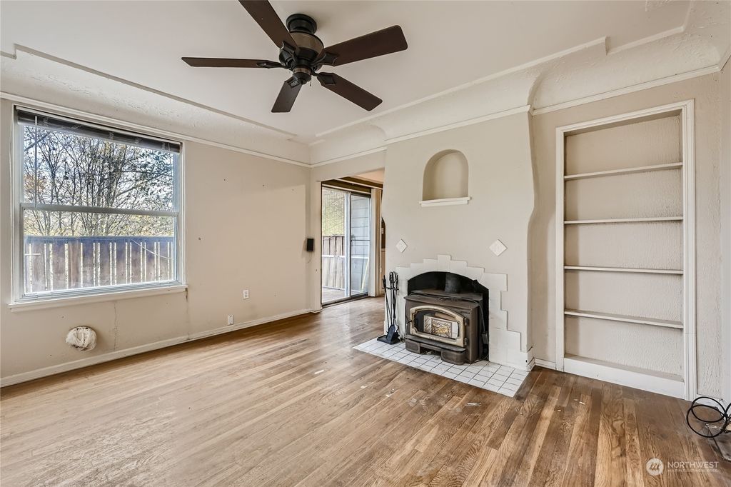 Photo of 10106 16th Avenue S, Seattle, WA 98168 (MLS # 2180058)