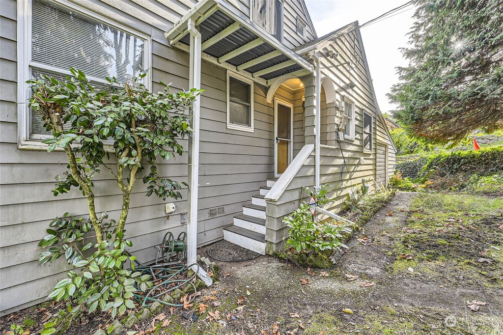 Photo of 10106 16th Avenue S, Seattle, WA 98168 (MLS # 2180058)