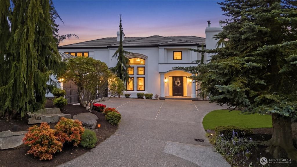 Photo of 608 Magnolia Lane, Edmonds, WA 98020 (MLS # 2514854)