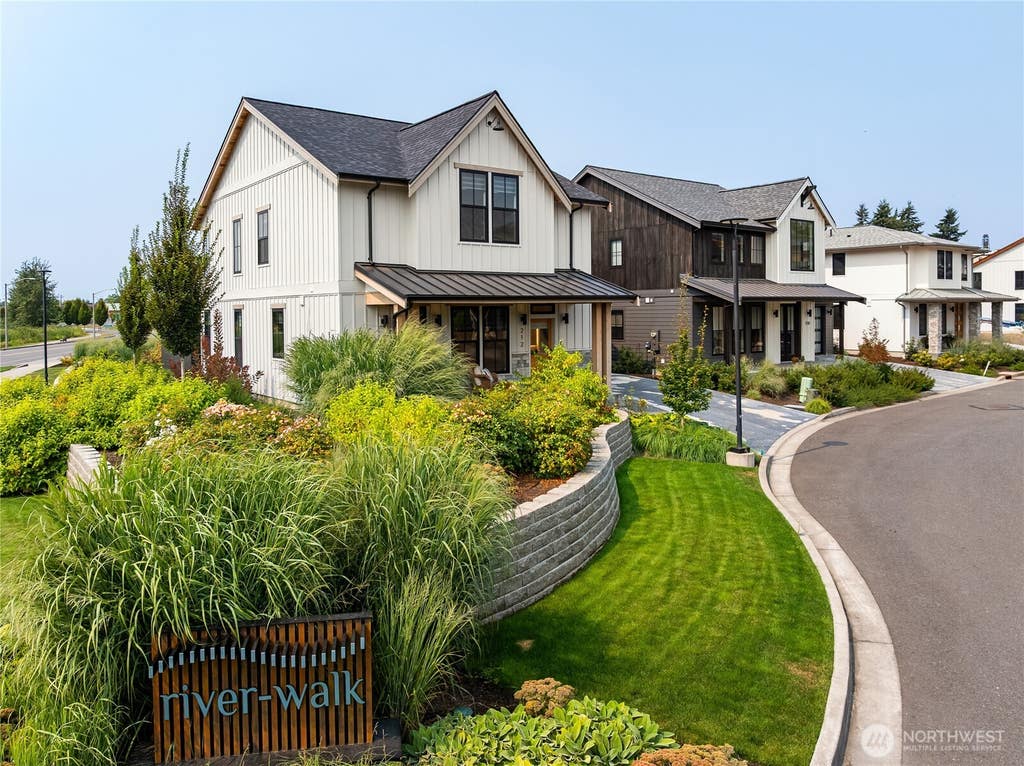 Photo of 212 Riverwalk Dr. DR, Lynden, WA 98264 (MLS # 2569852)