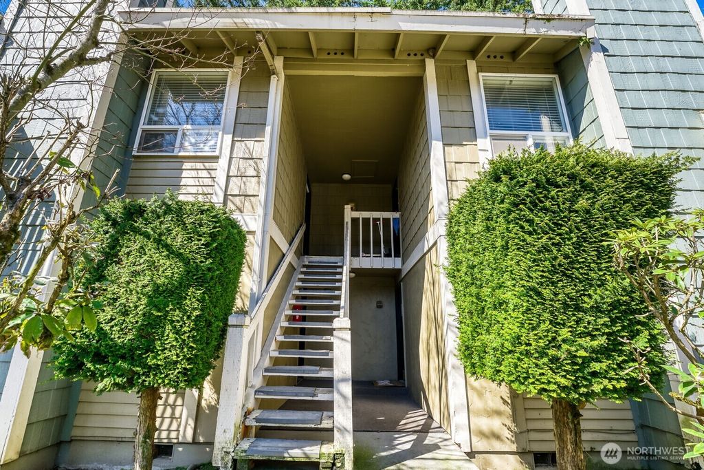 Photo of 34214 1st Place S, Federal Way, WA 98003 (MLS # 2500500)