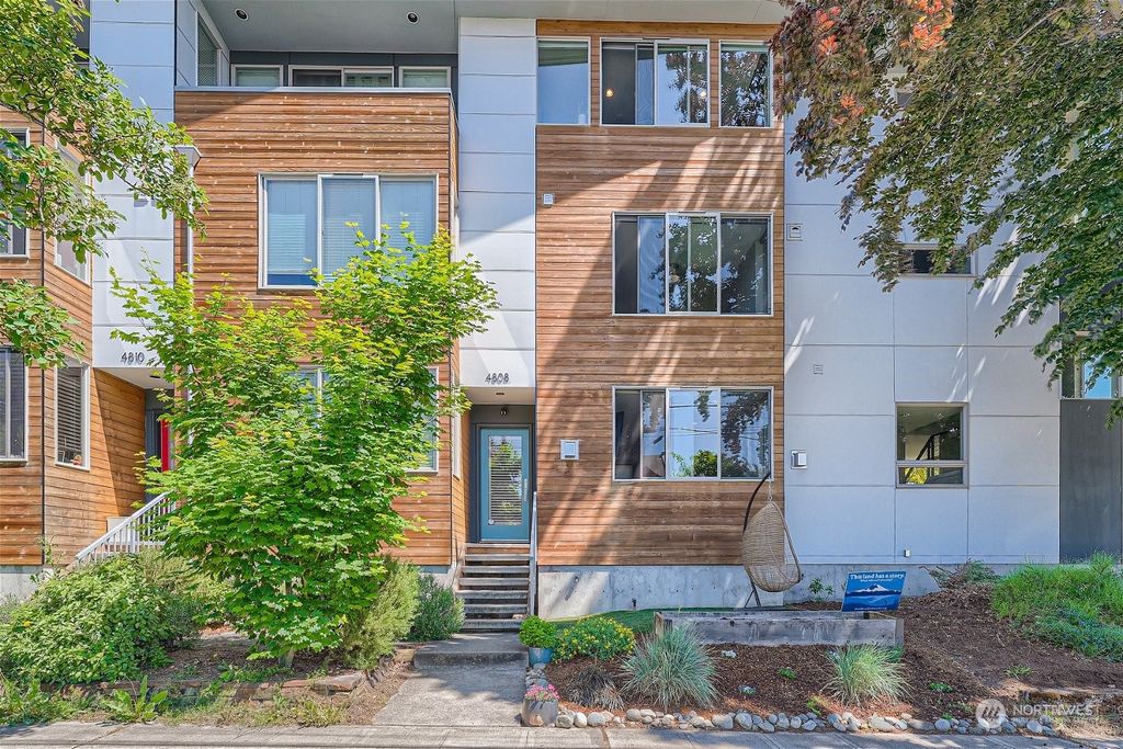 Photo of 4808 Linden Avenue N, Seattle, WA 98103 (MLS # 2074961)