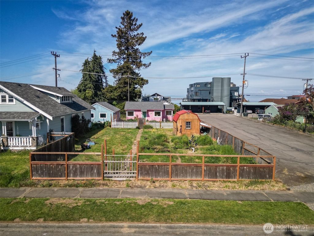 Photo of 233 W Third Street, Port Angeles, WA 98362 (MLS # 2515855)
