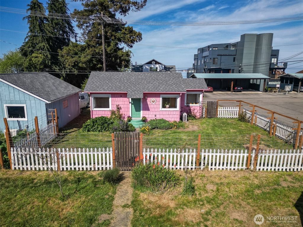 Photo of 233 W Third Street, Port Angeles, WA 98362 (MLS # 2515855)