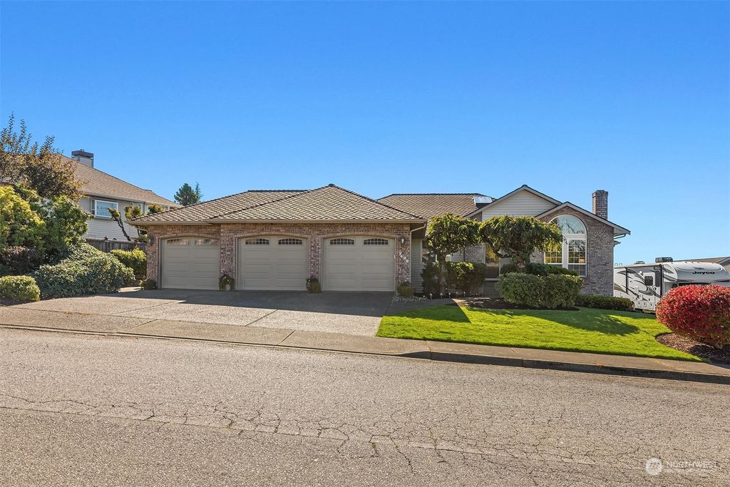 Photo of 7422 78th Street NE, Marysville, WA 98270 (MLS # 2297736)