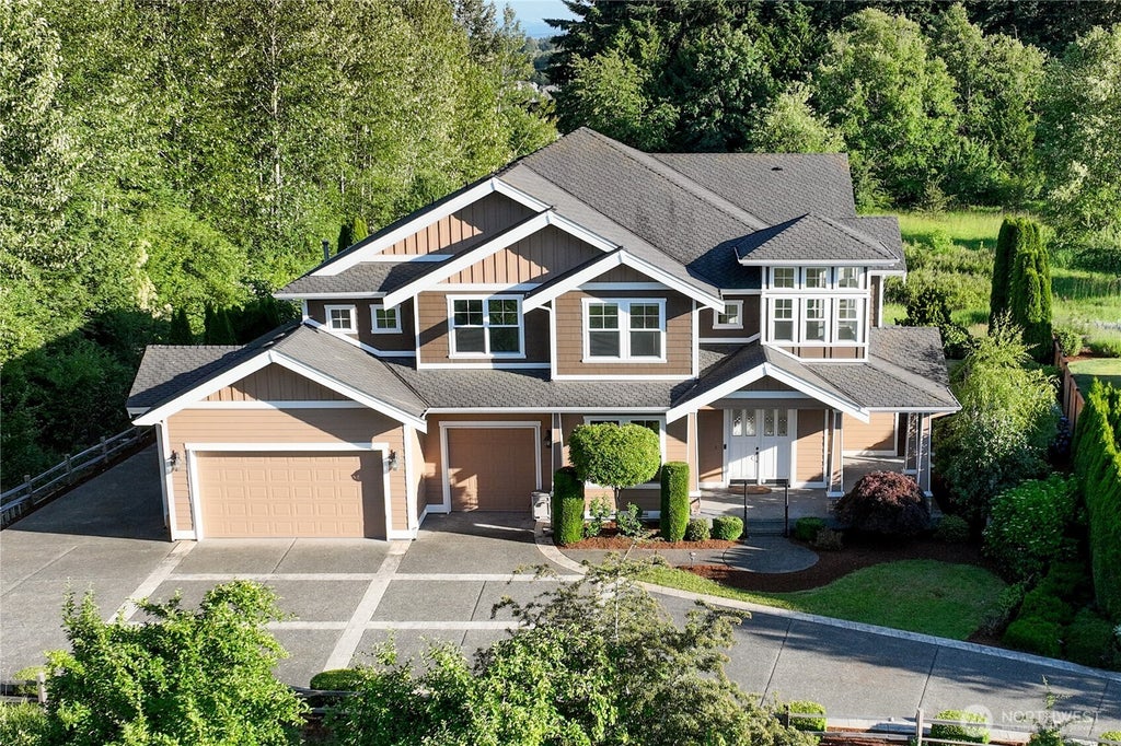 Photo of 11841 SE 290th Place, Auburn, WA 98092 (MLS # 2543920)