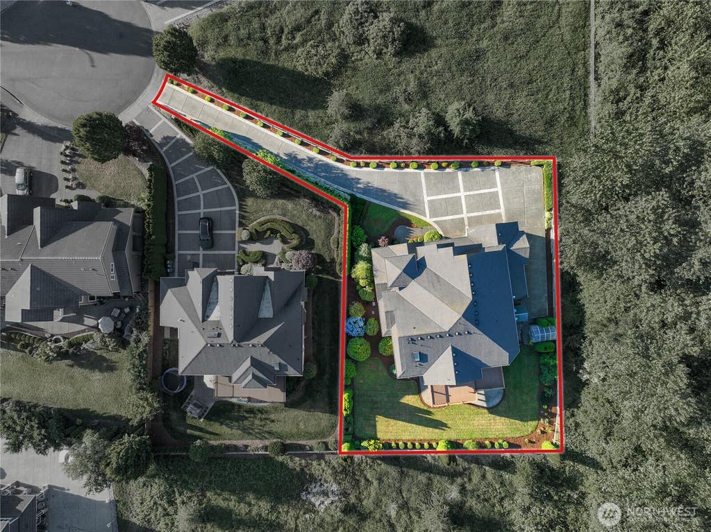 Photo of 11841 SE 290th Place, Auburn, WA 98092 (MLS # 2543920)