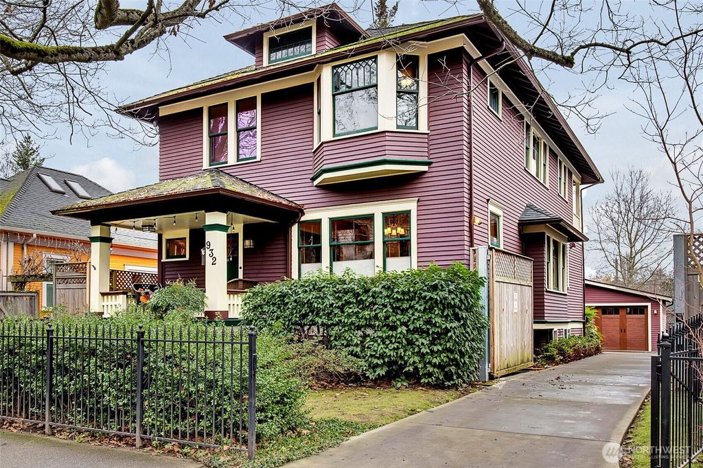 Photo of 932 25th Avenue, Seattle, WA 98122 (MLS # 2345246)