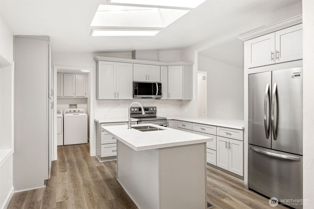 Photo of 2500 S 370th Street #162, Federal Way, WA 98003 (MLS # 2458250)