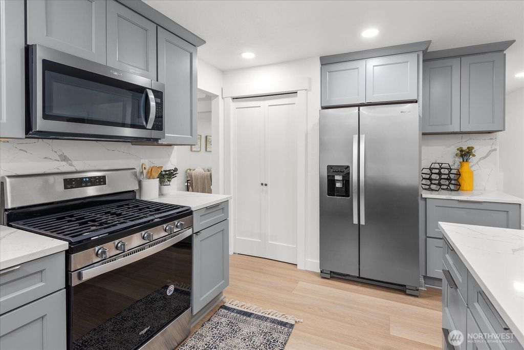 Photo of 16832 119th Place NE, Bothell, WA 98011 (MLS # 2432377)