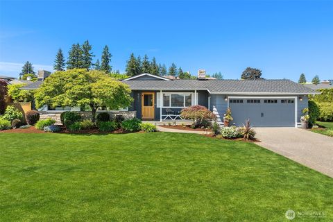 Photo of 9650 Hilltop Road, Bellevue, WA 98004 (MLS # 2546599)