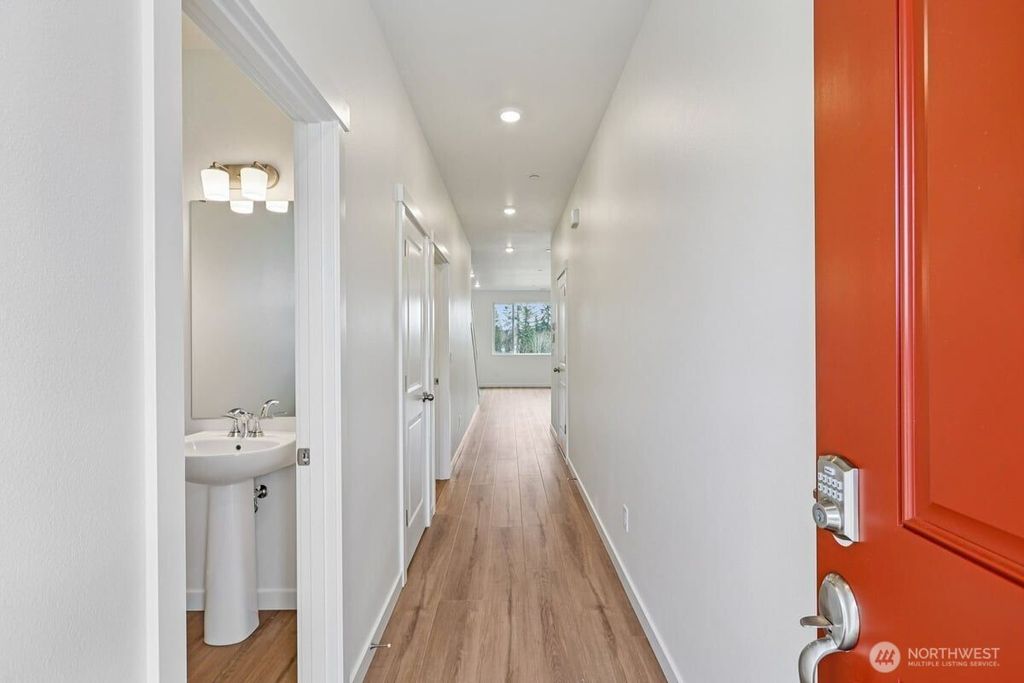 Photo of 1447 121st Avenue SE #MB 09, Lake Stevens, WA 98258 (MLS # 2321776)