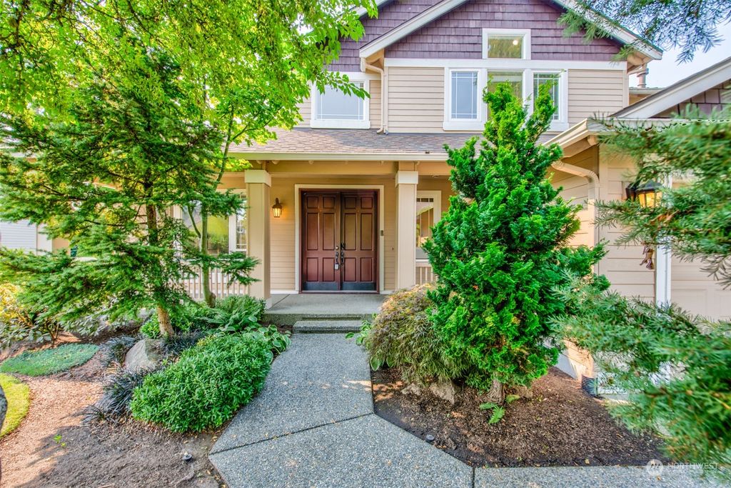 Photo of 8209 131st Avenue NE, Kirkland, WA 98033 (MLS # 2289454)