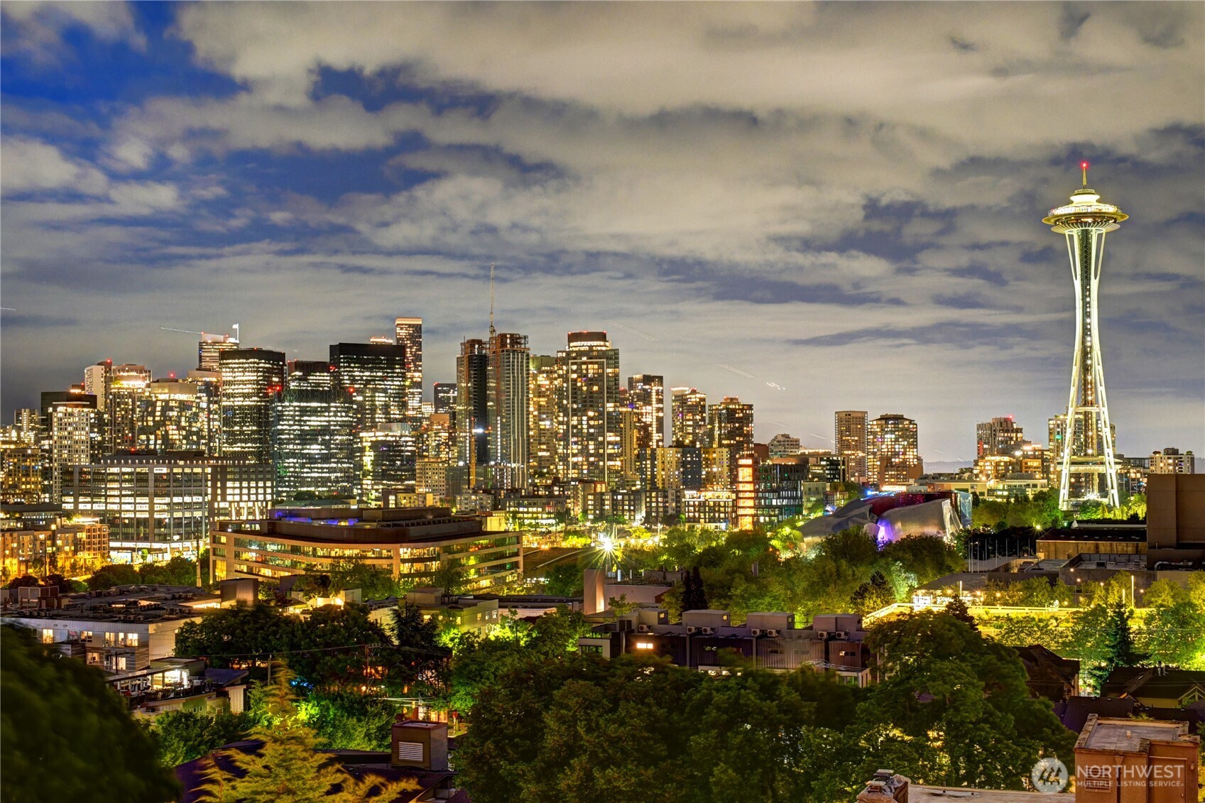 922 Nob Hill Avenue N