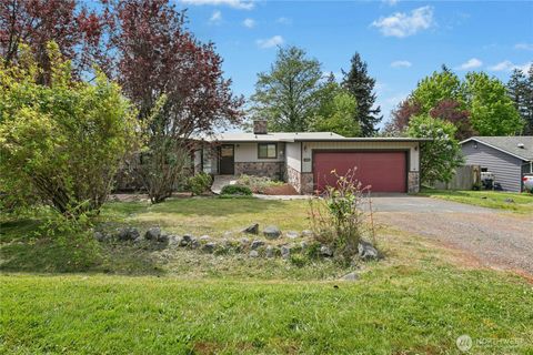 Photo of 1236 Crescent Drive, Oak Harbor, WA 98277 (MLS # 2515363)
