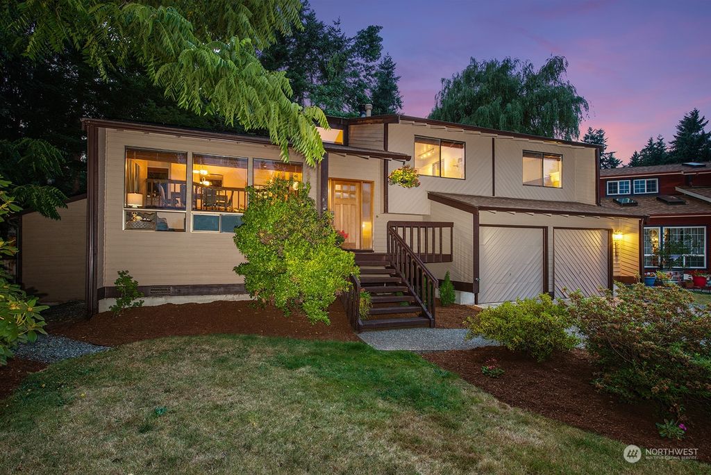 Photo of 2904 NE 193rd Street, Lake Forest Park, WA 98155 (MLS # 2129309)