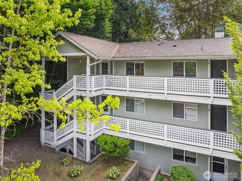 Photo of 12323 NE 97th Street #M, Kirkland, WA 98033 (MLS # 2530737)