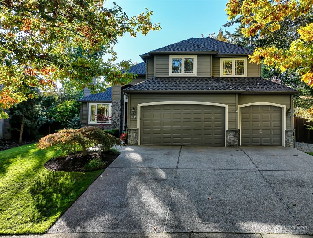 Photo of 1709 266th Way SE, Sammamish, WA 98075 (MLS # 2246683)