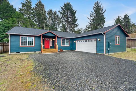 394 Lake View Loop NE Ocean Shores WA 98569