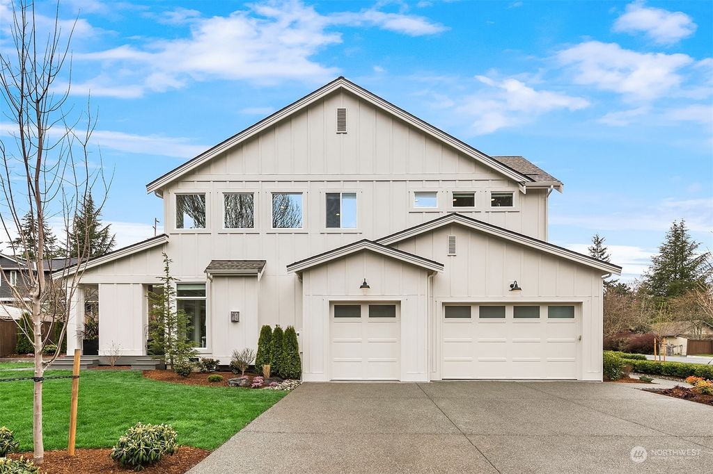 Photo of 17211 NE 36th Street, Redmond, WA 98052 (MLS # 2048342)