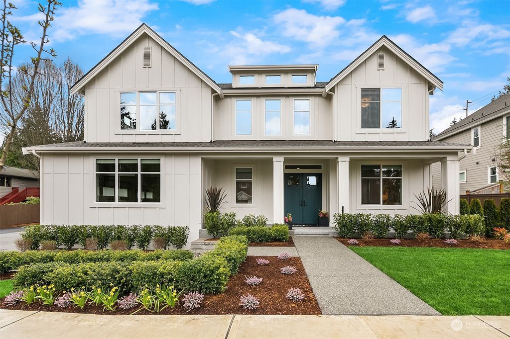 Photo of 17211 NE 36th Street, Redmond, WA 98052 (MLS # 2048342)