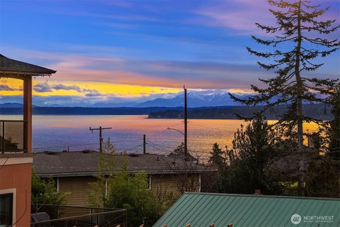 Photo of 2144 NW 201st Street, Shoreline, WA 98177 (MLS # 2479273)