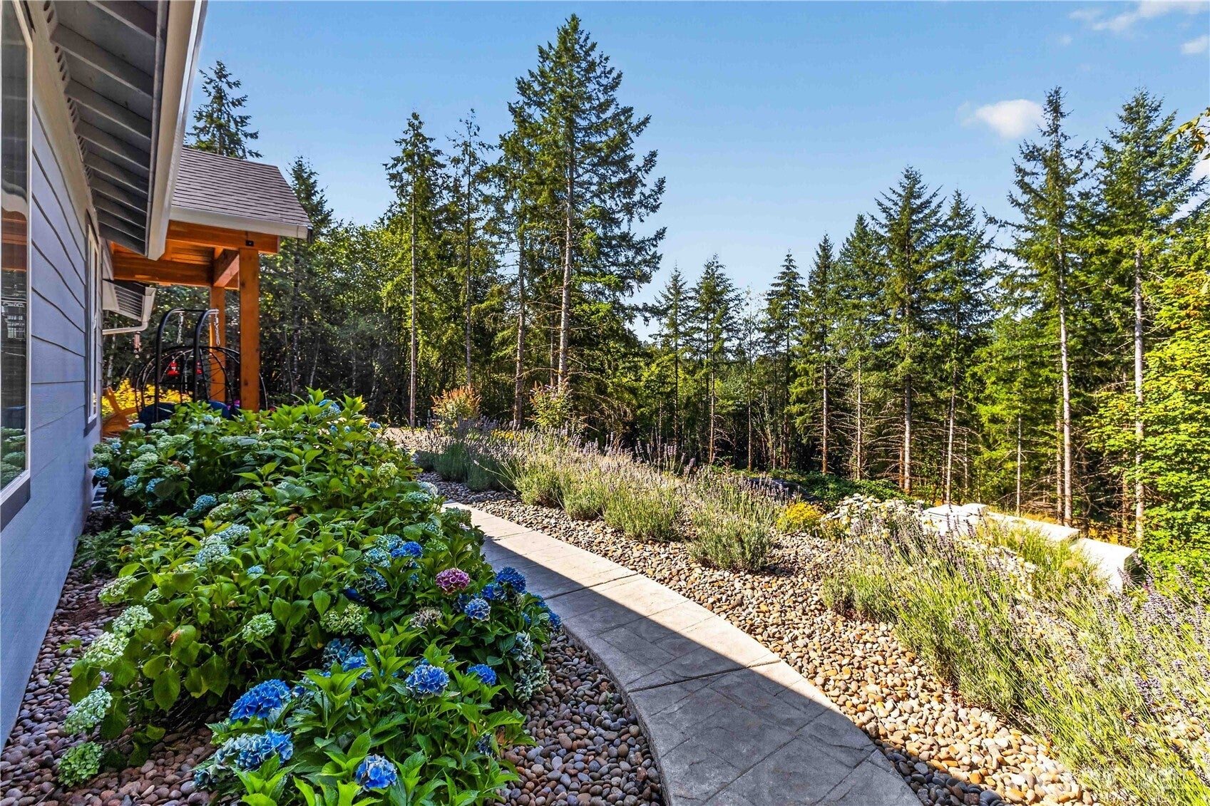210 Echo Lane