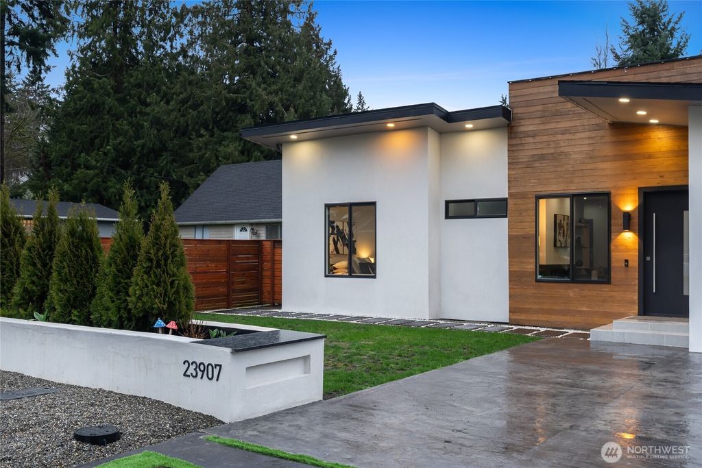 Photo of 23907 53rd Avenue W, Mountlake Terrace, WA 98043 (MLS # 2489801)