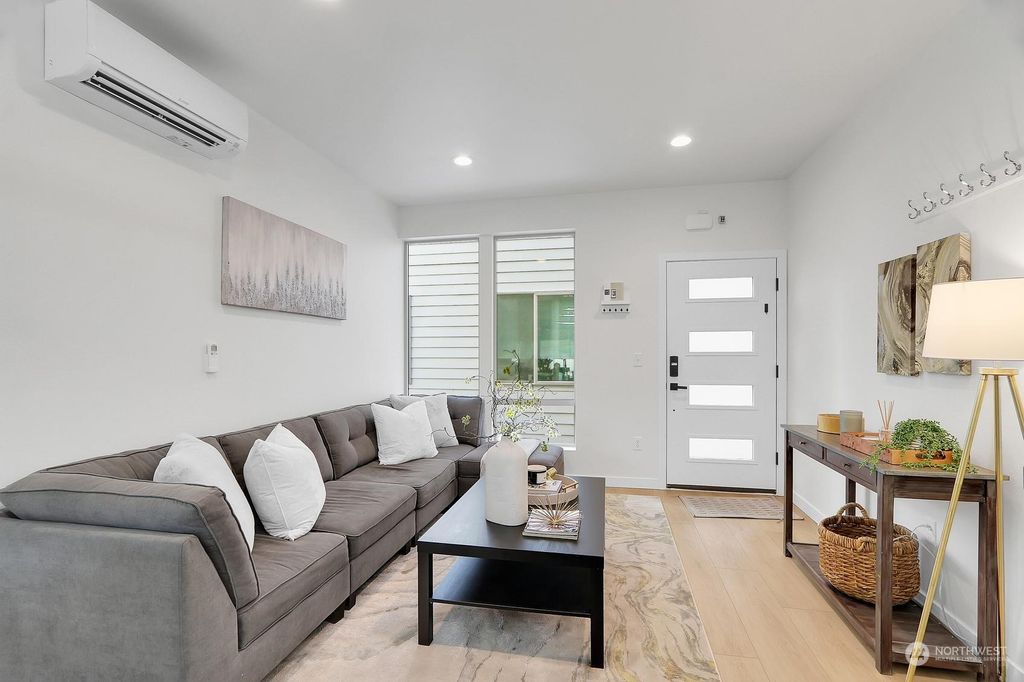 Photo of 5610 14th Avenue NW #B, Seattle, WA 98107 (MLS # 2189316)