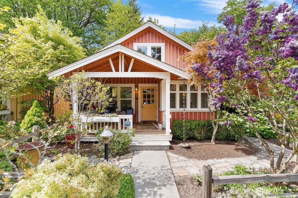 Photo of 13308 NE 111th Court #2, Redmond, WA 98052 (MLS # 2368494)