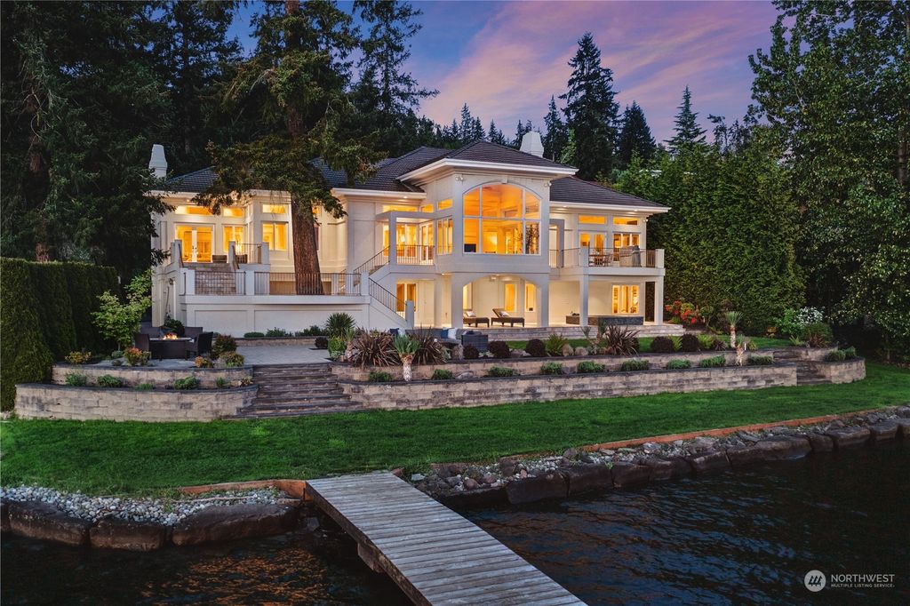 Photo of 2005 E Lake Sammamish Place SE, Sammamish, WA 98075 (MLS # 2072665)