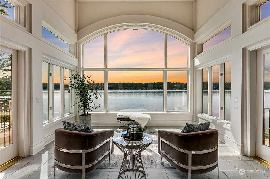 Photo of 2005 E Lake Sammamish Place SE, Sammamish, WA 98075 (MLS # 2072665)