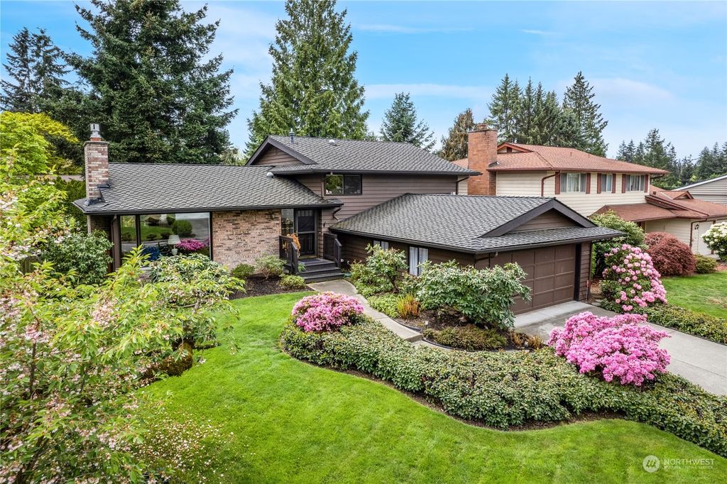 Photo of 12825 SE 67th Street, Bellevue, WA 98006 (MLS # 2142074)