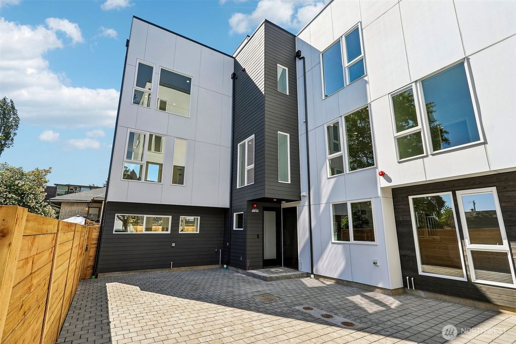 Photo of 4425 Fremont Avenue N #A, Seattle, WA 98103 (MLS # 2520114)
