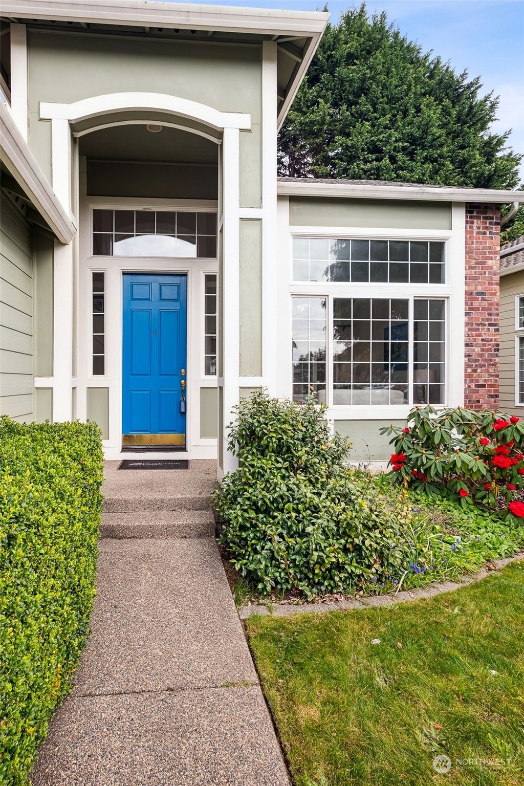 Photo of 12811 SE 223rd Place, Kent, WA 98031 (MLS # 2208372)