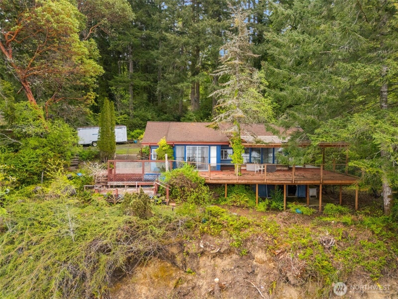 6105 Elizan Drive NW